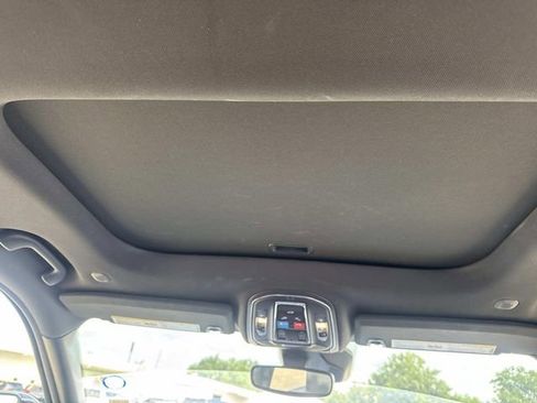 Used 2023 Jeep Grand Cherokee L Laredo RWD image 24