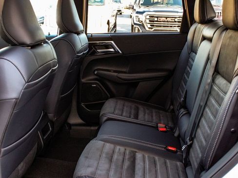 New 2026 Mitsubishi Outlander AWD image 34