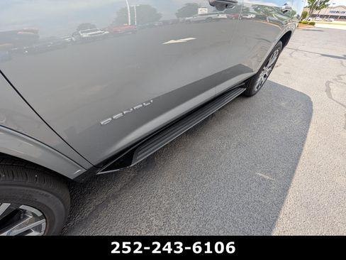 Used 2026 GMC Acadia Denali Ultimate w/ LPO, Floor Liner Package AWD/4WD image 11
