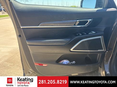 Used 2021 Kia Telluride EX w/ EX Premium Package AWD/4WD image 11
