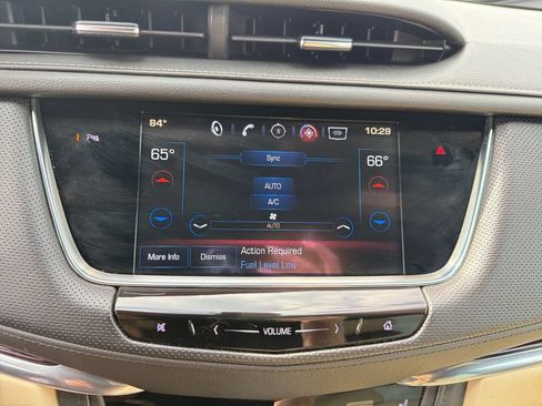 Used 2017 Cadillac XT5 Luxury w/ Driver Awareness Package FWD image 28