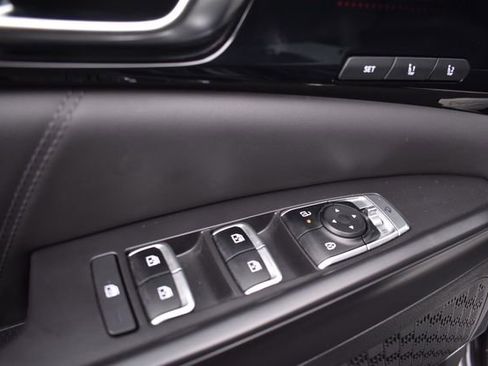 Certified 2025 Kia Carnival SX Prestige image 24