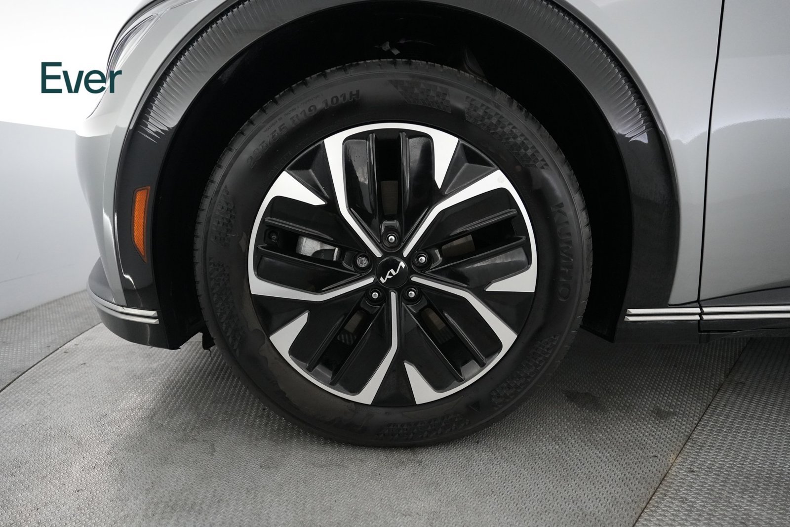 Used 2024 Kia EV6 Wind RWD image 19