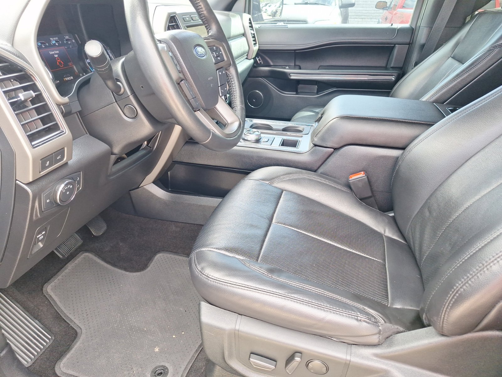 Used 2020 Ford Expedition Max XLT w/ Equipment Group 202A RWD image 15