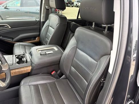 Used 2020 GMC Yukon Denali w/ Denali Ultimate Package AWD/4WD image 29
