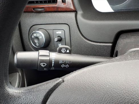 Used 2009 Chevrolet Impala LT image 15