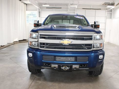Used 2019 Chevrolet Silverado 2500 High Country w/ Duramax Plus Package AWD/4WD image 3