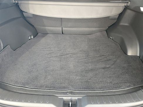 Used 2025 Toyota RAV4 XLE Premium image 31