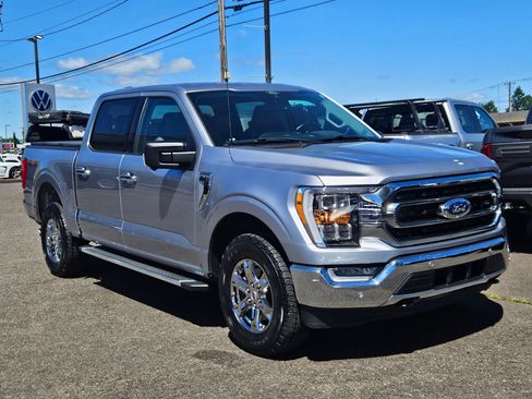 Used 2022 Ford F150 XLT w/ Equipment Group 302A High AWD/4WD image 7