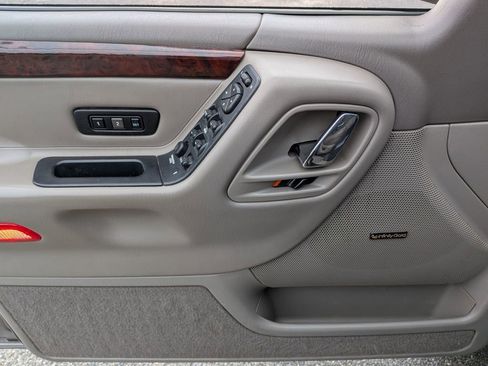 Used 2000 Jeep Grand Cherokee Limited image 12