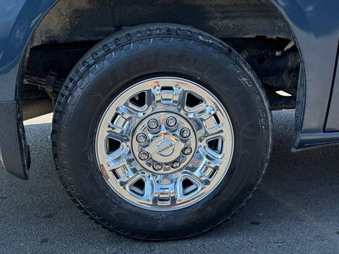 Used 2020 Nissan NV 3500 SL image 11