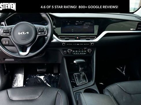 Used 2022 Kia Niro Touring Special Edition FWD image 19