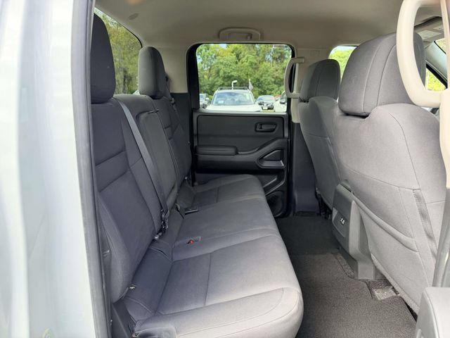 Used 2022 Nissan Frontier S w/ Technology Package RWD image 11