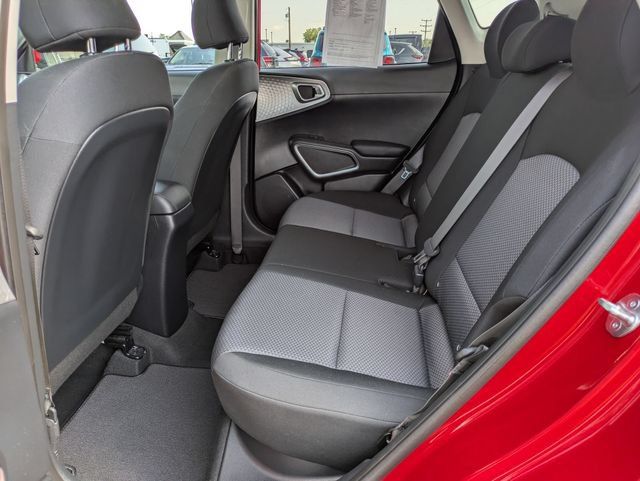 Used 2024 Kia Soul LX FWD image 18