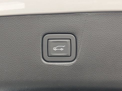 New 2025 Chevrolet Blazer RS w/ Driver Confidence II Package image 22