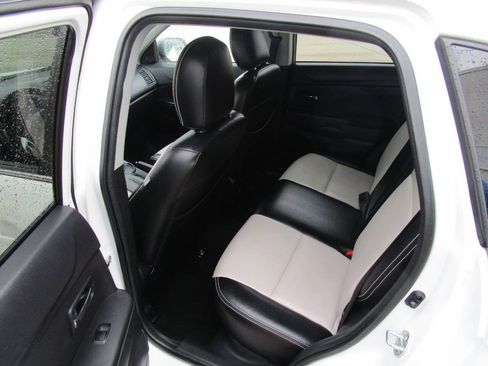 Used 2013 Mitsubishi Outlander Sport LE FWD image 9