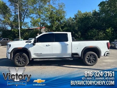 Used 2024 GMC Sierra 2500 AT4 w/ Technology Package AWD/4WD image 1