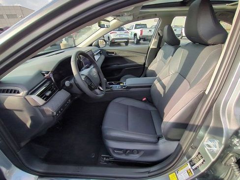 Used 2026 Toyota Camry XLE image 8