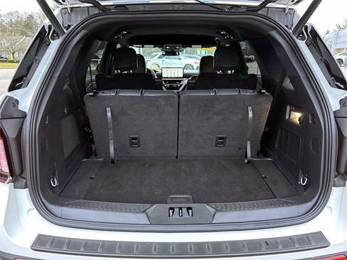 Used 2025 Ford Explorer ST-Line image 14
