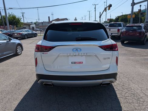 Used 2019 INFINITI QX50 Luxe w/ Navigation Package FWD image 7