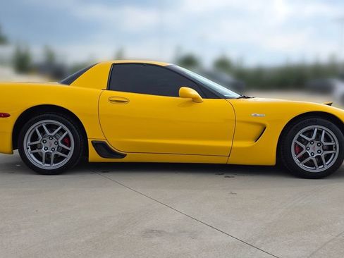 Used 2003 Chevrolet Corvette Z06 w/ Memory Package, 3 Drivers RWD image 6