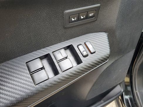 Used 2015 Toyota RAV4 Limited image 24