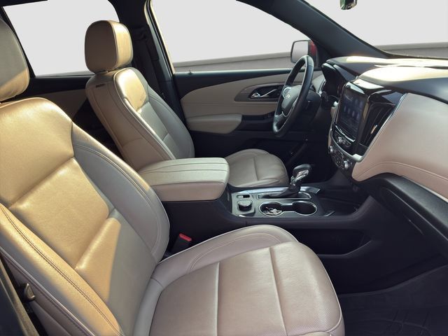 Used 2023 Chevrolet Traverse Premier w/ LPO, Floor Liner Package AWD/4WD image 9