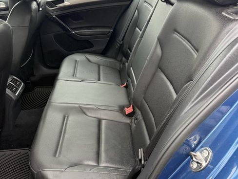 Used 2016 Volkswagen Golf SE image 16