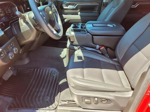 Used 2026 Chevrolet Silverado 1500 LT w/ Leather Package RWD image 21