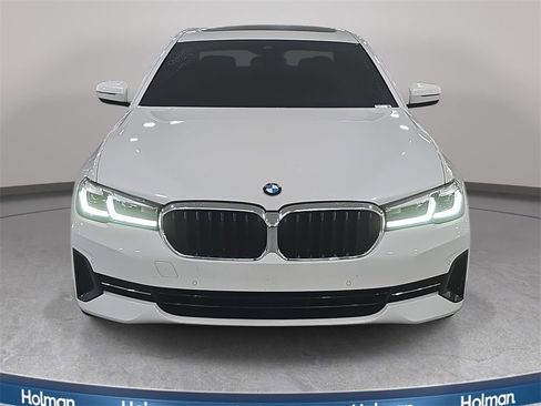 Used 2023 BMW 530i w/ Convenience Package image 3