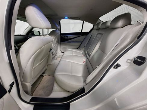 Used 2017 INFINITI Q50 3.0t Premium w/ Cargo Package (L95) RWD image 3