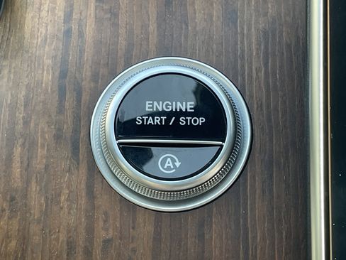 Certified 2025 Mercedes-Benz C 300 Sedan image 31