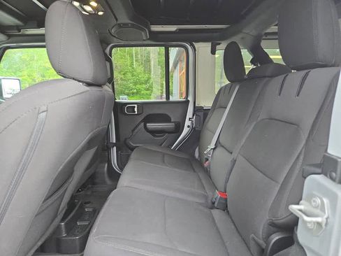 Used 2023 Jeep Wrangler Unlimited w/ Sun & Screen Package AWD/4WD image 20