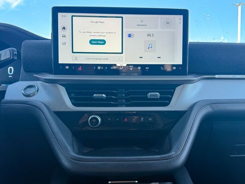 Used 2025 Ford Explorer Active image 27