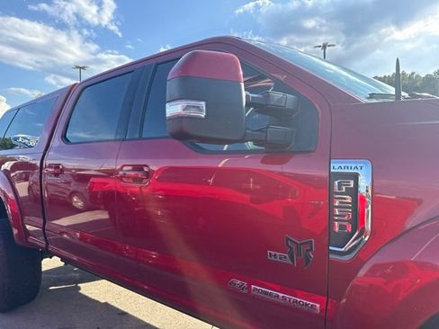 Used 2021 Ford F250 Lariat w/ Lariat Ultimate Package AWD/4WD image 12