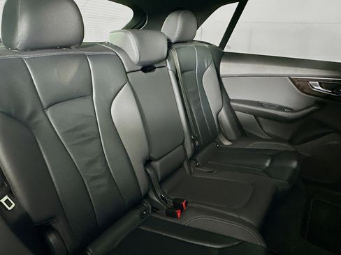 Used 2020 Audi Q8 Premium w/ Black Optic Package image 27