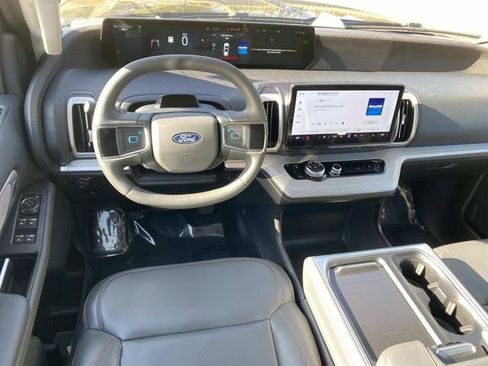 Used 2025 Ford Expedition Max Active image 17