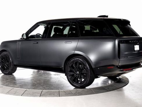Used 2023 Land Rover Range Rover Long Wheelbase SE image 3