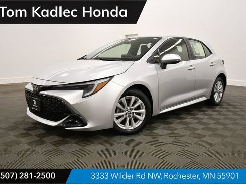 Used 2024 Toyota Corolla SE FWD image 1