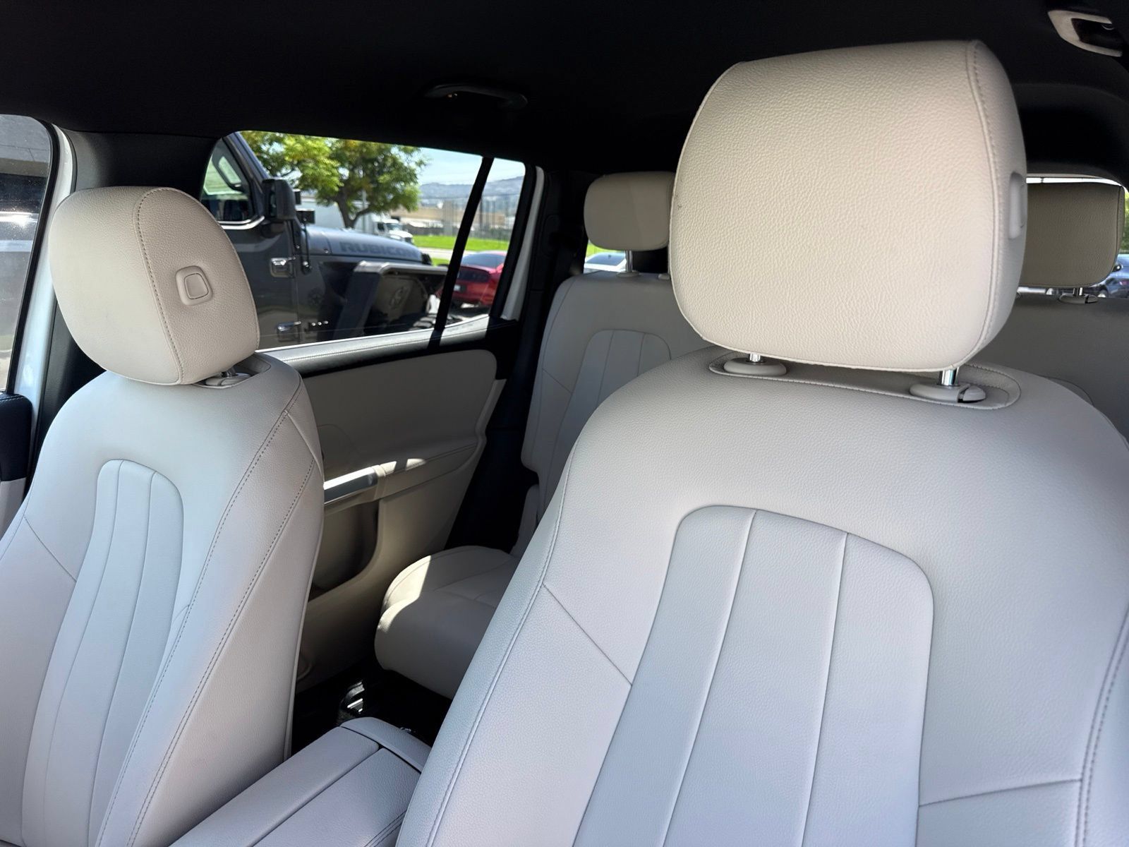 Used 2022 Mercedes-Benz GLB 250 image 27