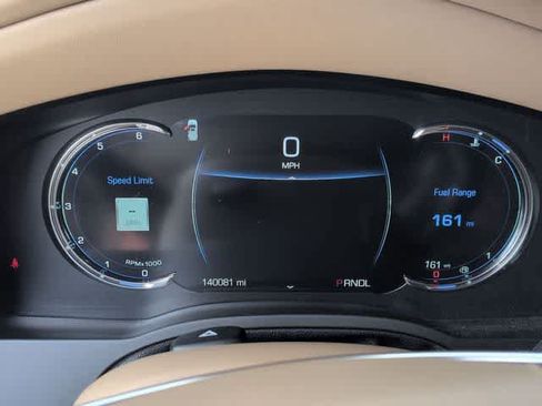 Used 2019 Cadillac Escalade ESV Platinum AWD/4WD image 33