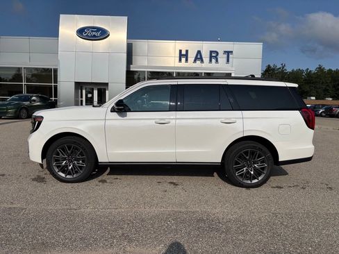 New 2027 Ford Expedition Platinum w/ Stealth Appearance Package AWD/4WD image 6