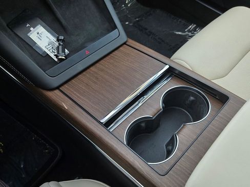 Used 2023 Tesla Model S Standard Range image 18