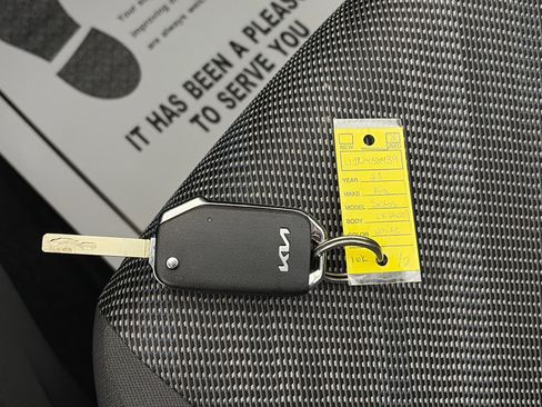 Used 2023 Kia Seltos LX image 29