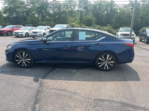 Used 2019 Nissan Altima 2.5 SR FWD image 7