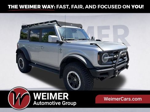 Used 2023 Ford Bronco Outer Banks w/ Sasquatch Package AWD/4WD image 3