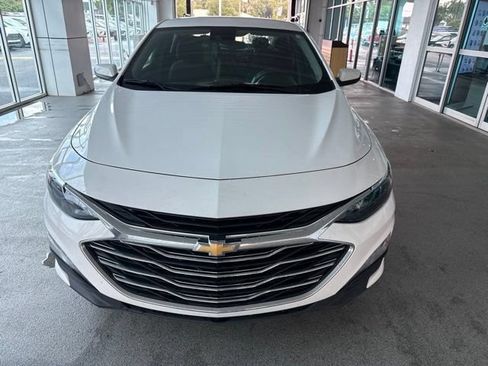 Used 2023 Chevrolet Malibu LT FWD image 2