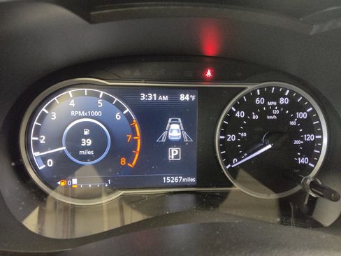 Used 2024 Nissan Versa SV w/ Trunk Package FWD image 23