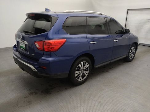 Used 2019 Nissan Pathfinder S image 10