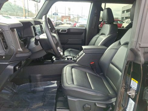 Used 2025 Ford Bronco Badlands image 13